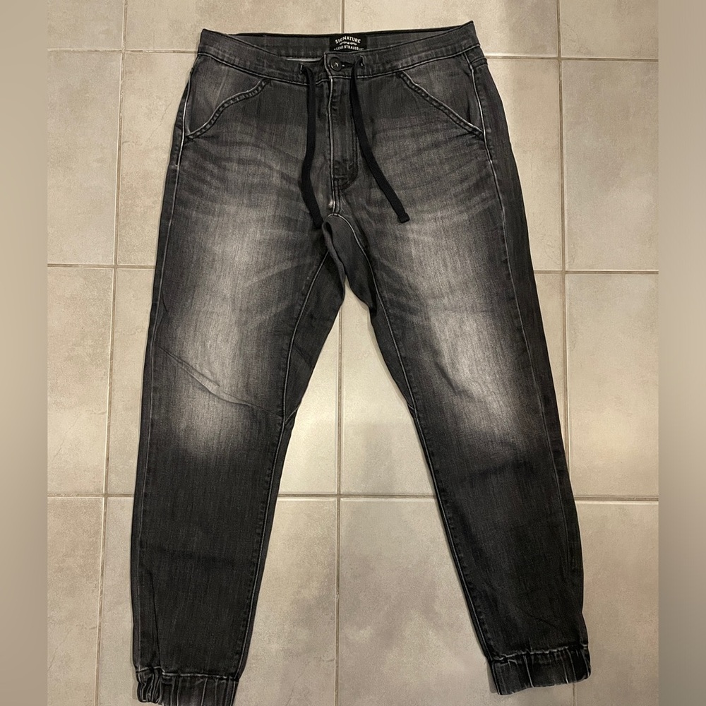 Men’s Levi Joggers